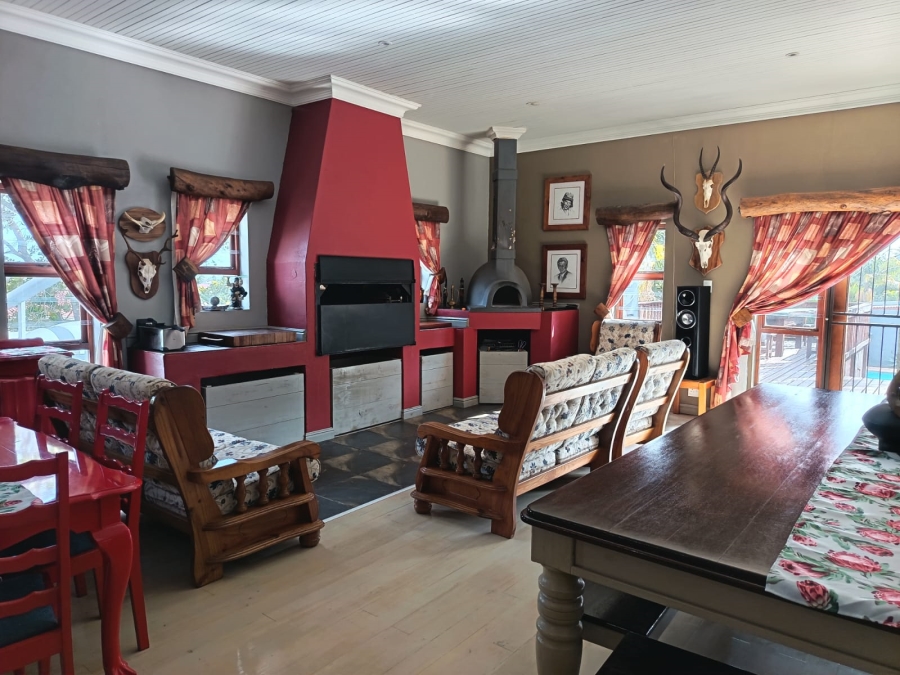 To Let 7 Bedroom Property for Rent in Humansdorp Eastern Cape